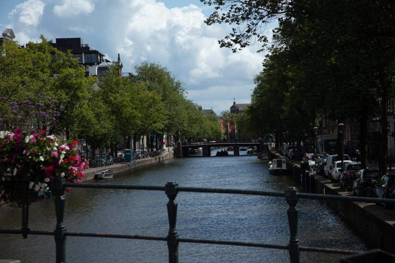 Hotel 717 Amsterdam Exteriér fotografie The river in 2011