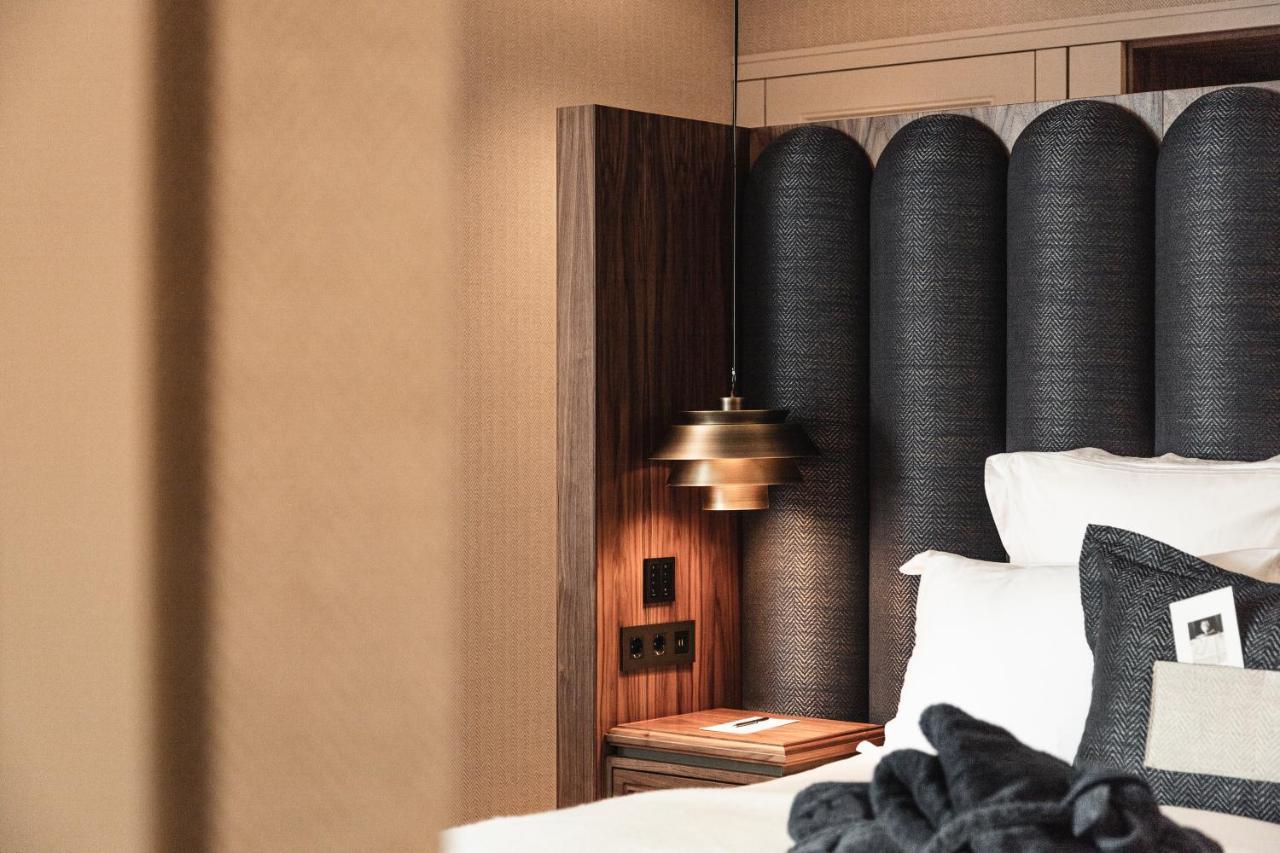 Hotel 717 Amsterdam Exteriér fotografie A bedroom at the hotel
