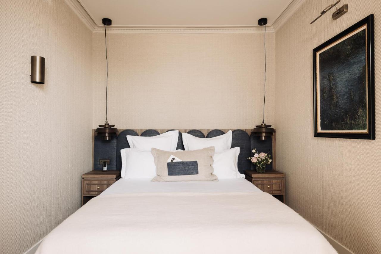 Hotel 717 Amsterdam Exteriér fotografie A bedroom at the hotel