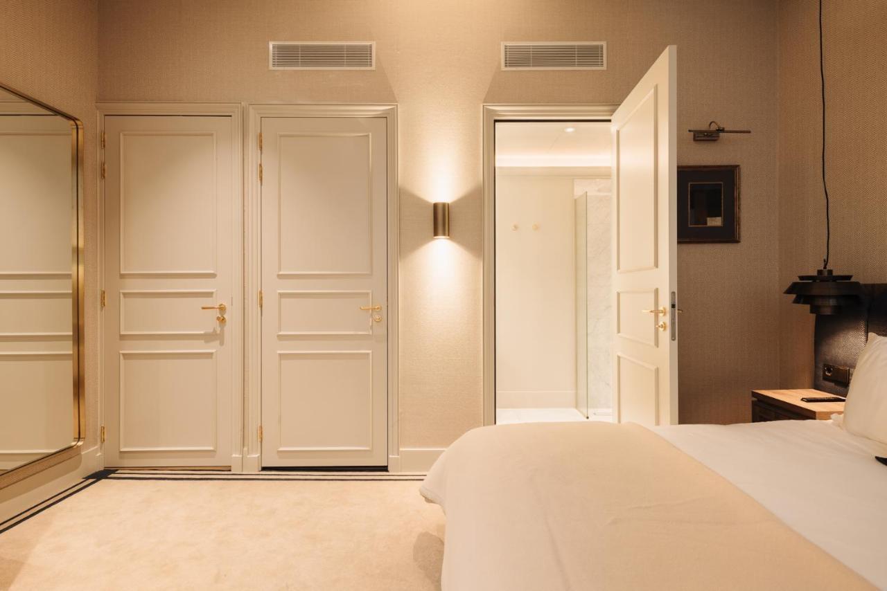 Hotel 717 Amsterdam Exteriér fotografie A room at the hotel