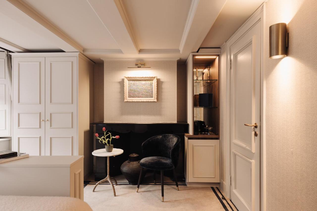 Hotel 717 Amsterdam Exteriér fotografie A room at the hotel
