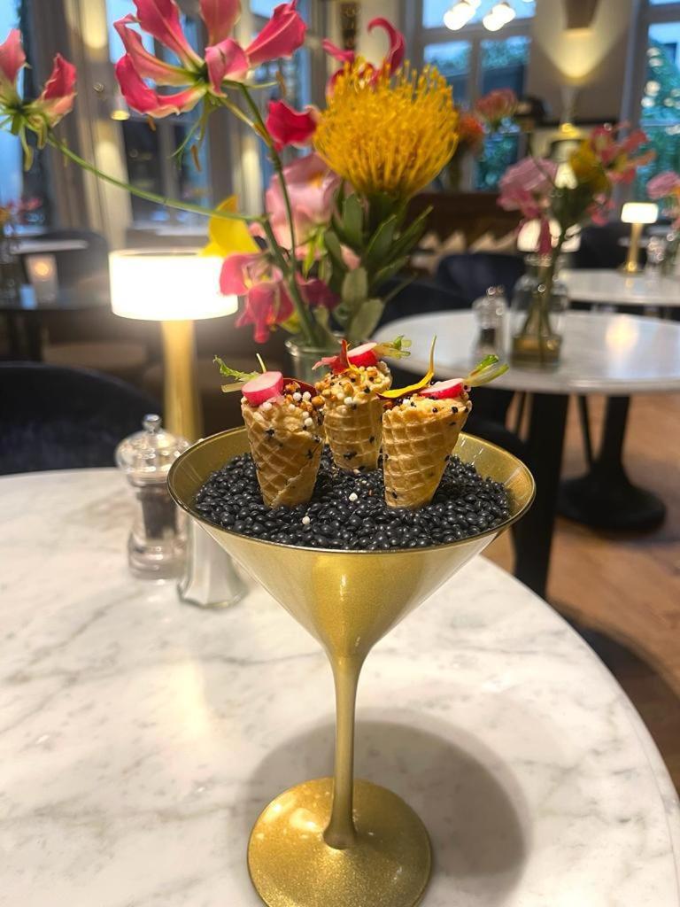 Hotel 717 Amsterdam Exteriér fotografie Caviar and ice cream