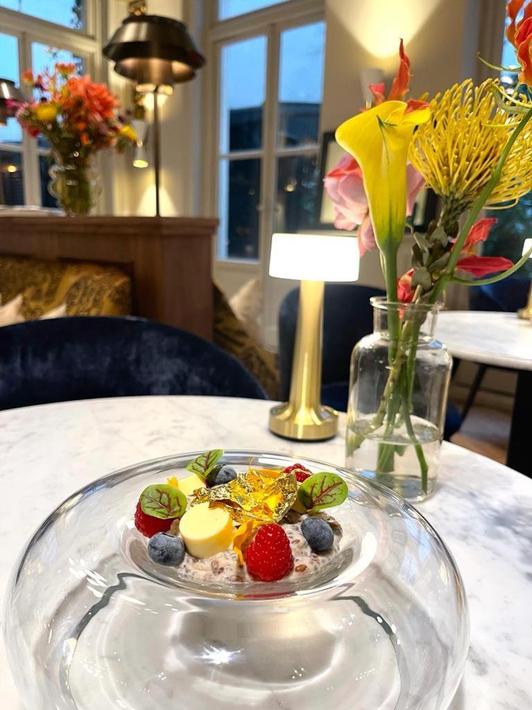 Hotel 717 Amsterdam Exteriér fotografie A fruit salad
