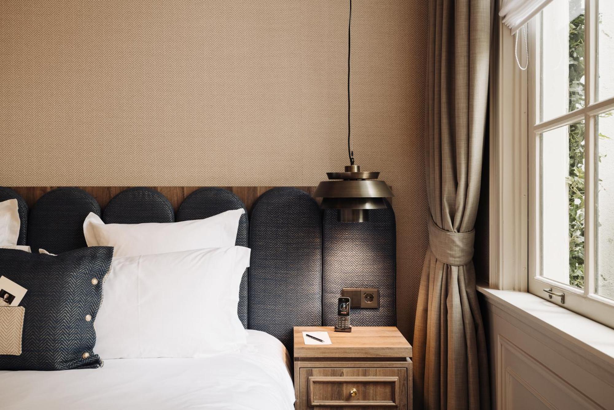 Hotel 717 Amsterdam Exteriér fotografie A bedroom at the hotel